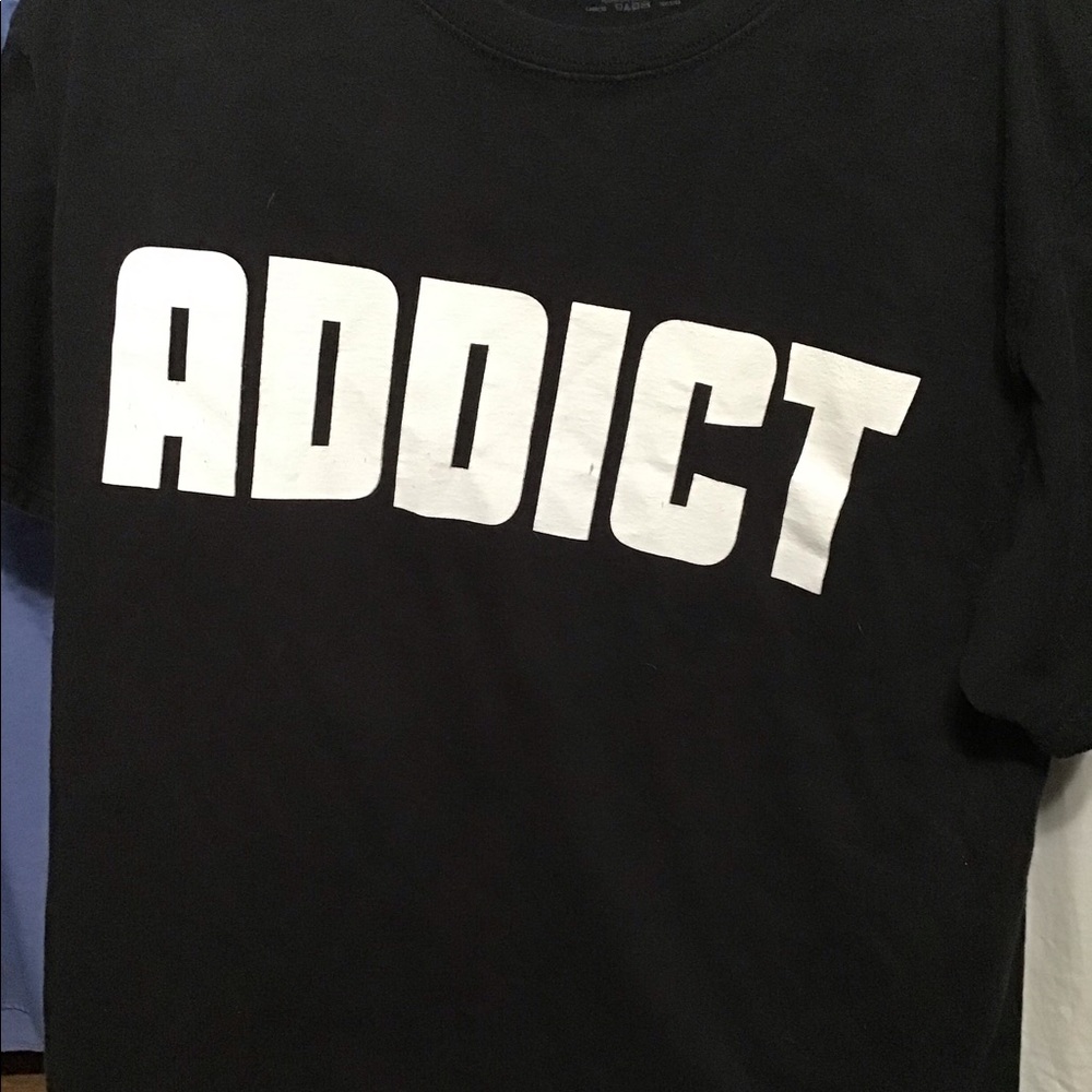 ADDICT Large RECOVERY/AA Shirt